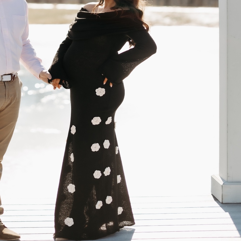 MESHKI Kiki Off Shoulder Knit Rose Maxi Dress - Black/White